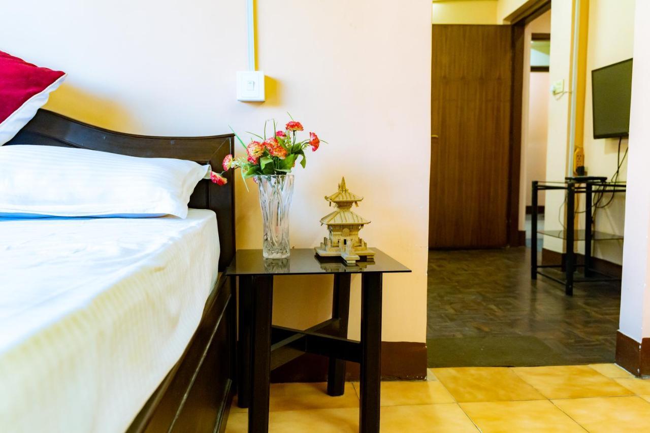 Kbb Hotel And Apartments Hosted By Hostmandu Lalitpur Екстер'єр фото