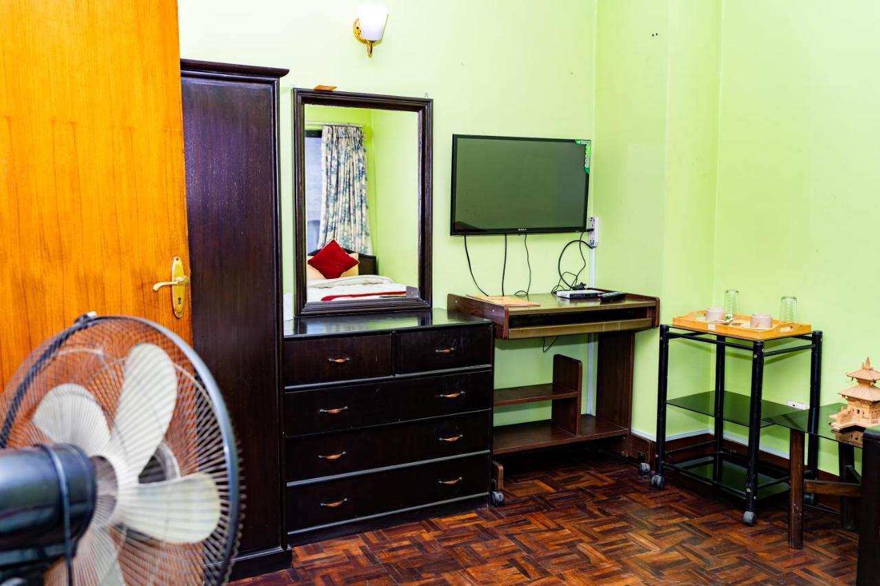 Kbb Hotel And Apartments Hosted By Hostmandu Lalitpur Екстер'єр фото